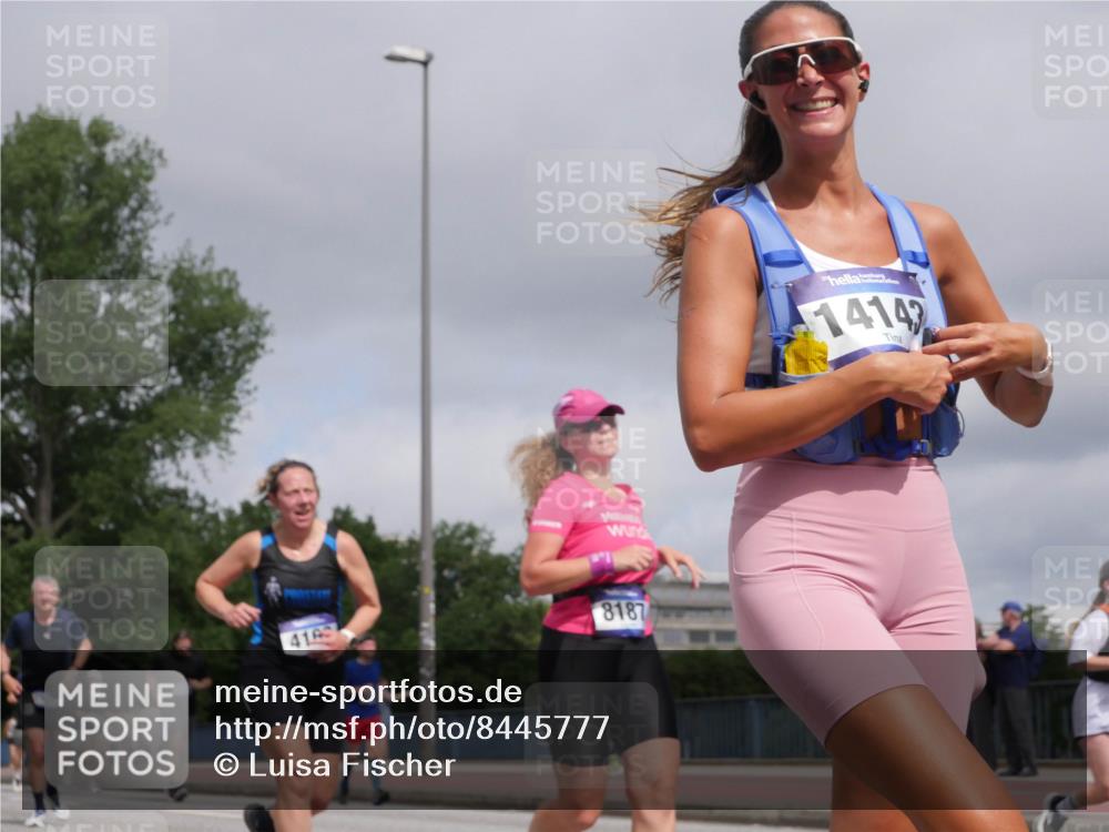 29.06.2025 - hella hamburg halbmarathon Luisa Fischer http://msf.ph/oto/8445777 29.06.2025 10:27:50 Kennedybrücke 4169, 8187, 14142, 1389, 4162, 5039, 5954, 7426, 7920, 8187, 8918, 8920 meine-sportfotos.de