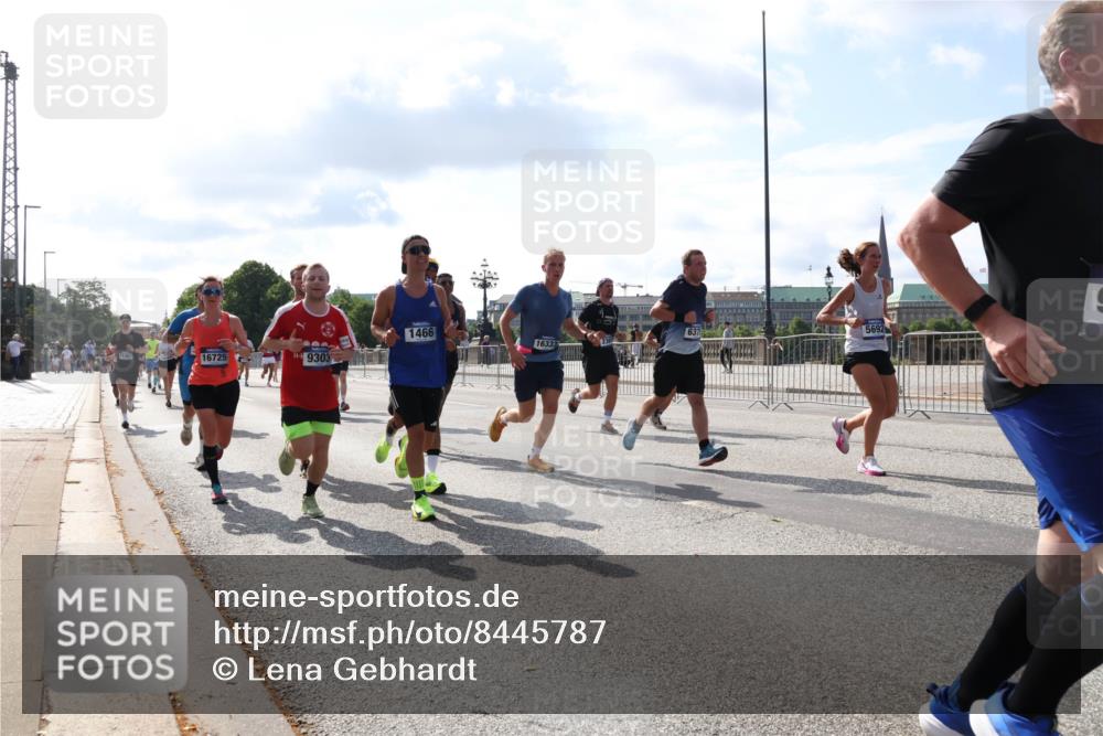 29.06.2025 - hella hamburg halbmarathon Lena Gebhardt http://msf.ph/oto/8445787 29.06.2025 09:53:25 Lombardsbrücke 1466, 637, 5692, 16333, 16725, 9303, 1012, 1391, 1466, 1558, 1735, 1750, 1759, 2048, 2213, 2234, 2365, 2402, 2590, 2623, 2890, 2937, 2970, 3004, 3021, 3146, 3186, 3304, 3414, 3907, 3917, 3928, 4091, 4310, 4553, 4981, 4997, 5022, 5132, 5362, 5460, 5623, 5624, 5692, 6071, 6081, 6152, 6203, 6282, 6375, 6388, 6460, 6712, 6716, 6903, 7005, 7093, 7147, 7204, 7322, 7448, 7450, 7765, 8063, 8145, 8664, 9126, 9626, 9723, 9965, 13009 meine-sportfotos.de