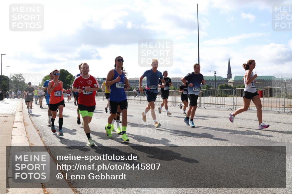 29.06.2025 - hella hamburg halbmarathon Lena Gebhardt http://msf.ph/oto/8445807 29.06.2025 09:53:25 Lombardsbrücke 9503, 11283, 16725, 1466, 16333, 6375, 2402, 1012, 1391, 1466, 1558, 1735, 1750, 1759, 2048, 2213, 2234, 2365, 2402, 2590, 2623, 2890, 2937, 2970, 3004, 3021, 3146, 3186, 3304, 3414, 3907, 3917, 3928, 4091, 4310, 4553, 4981, 4997, 5022, 5132, 5362, 5460, 5623, 5624, 5692, 6071, 6081, 6152, 6203, 6282, 6375, 6388, 6460, 6712, 6716, 6903, 7005, 7093, 7147, 7204, 7322, 7448, 7450, 7765, 8063, 8145, 8664, 9126, 9626, 9723, 9965, 13009 meine-sportfotos.de