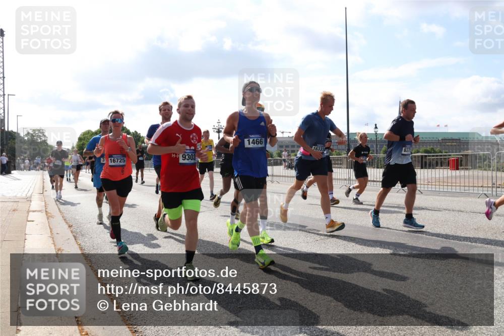 29.06.2025 - hella hamburg halbmarathon Lena Gebhardt http://msf.ph/oto/8445873 29.06.2025 09:53:26 Lombardsbrücke 1466, 16333, 6375, 9303, 3, 16725, 11283, 38888, 1012, 1391, 1466, 1558, 1735, 1750, 1759, 2048, 2213, 2234, 2365, 2402, 2590, 2623, 2890, 2937, 2970, 3004, 3021, 3146, 3186, 3304, 3414, 3907, 3928, 4091, 4310, 4553, 4997, 5022, 5132, 5362, 5460, 5623, 5624, 5692, 6071, 6081, 6152, 6203, 6282, 6375, 6388, 6460, 6712, 6903, 7005, 7093, 7147, 7204, 7322, 7385, 7448, 7450, 7480, 7765, 8063, 8145, 8664, 9126, 9626, 9633, 9723, 9965, 13009 meine-sportfotos.de