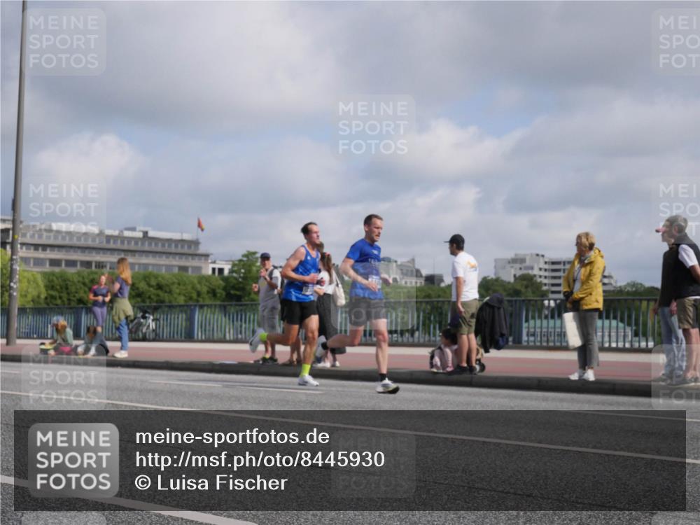 29.06.2025 - hella hamburg halbmarathon Luisa Fischer http://msf.ph/oto/8445930 29.06.2025 09:46:54 Kennedybrücke 2021, 3845, 5367, 8473, 8731, 10848 meine-sportfotos.de