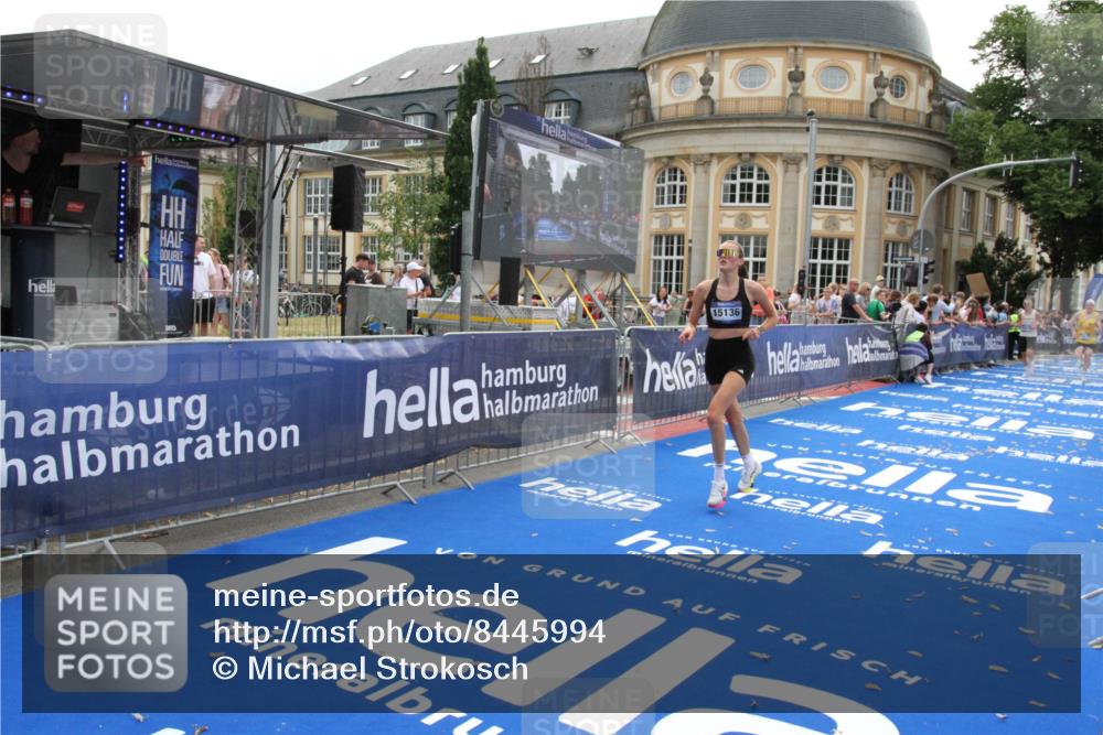 29.06.2025 - hella hamburg halbmarathon Michael Strokosch http://msf.ph/oto/8445994 29.06.2025 10:27:25 Ziel 14019, 15136, 15576, 18037, 18124 meine-sportfotos.de
