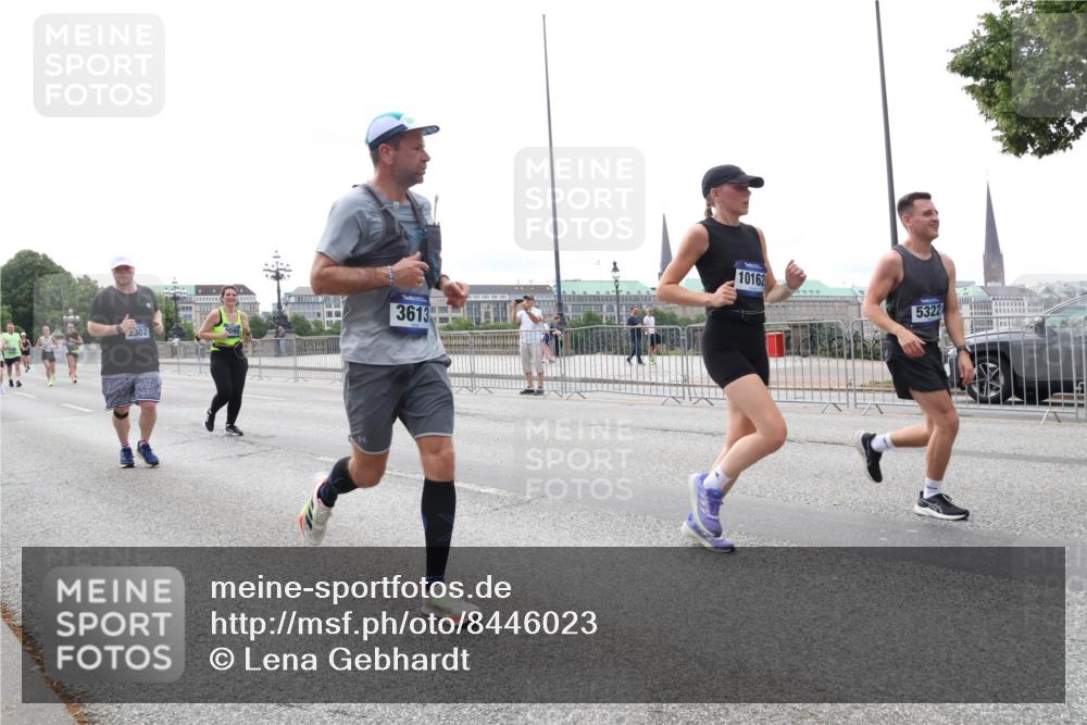 29.06.2025 - hella hamburg halbmarathon Lena Gebhardt http://msf.ph/oto/8446023 29.06.2025 10:30:03 Lombardsbrücke 2302, 3613, 10162, 5322, 1063, 1097, 1547, 1694, 2302, 2699, 2901, 3443, 3524, 3573, 3613, 4395, 4580, 5063, 5322, 5350, 6598, 6616, 6626, 7832, 8388, 8792, 8941, 9095, 9937, 10162, 10880, 11269, 11376, 11444, 11634, 12216, 12227, 12305, 12349, 12350, 12504, 12537, 12710, 13031, 13418, 13810, 14304, 15266, 16182, 16306, 16601, 16604, 16735, 16769, 17529, 17945, 18046, 18385, 18503, 18671 meine-sportfotos.de