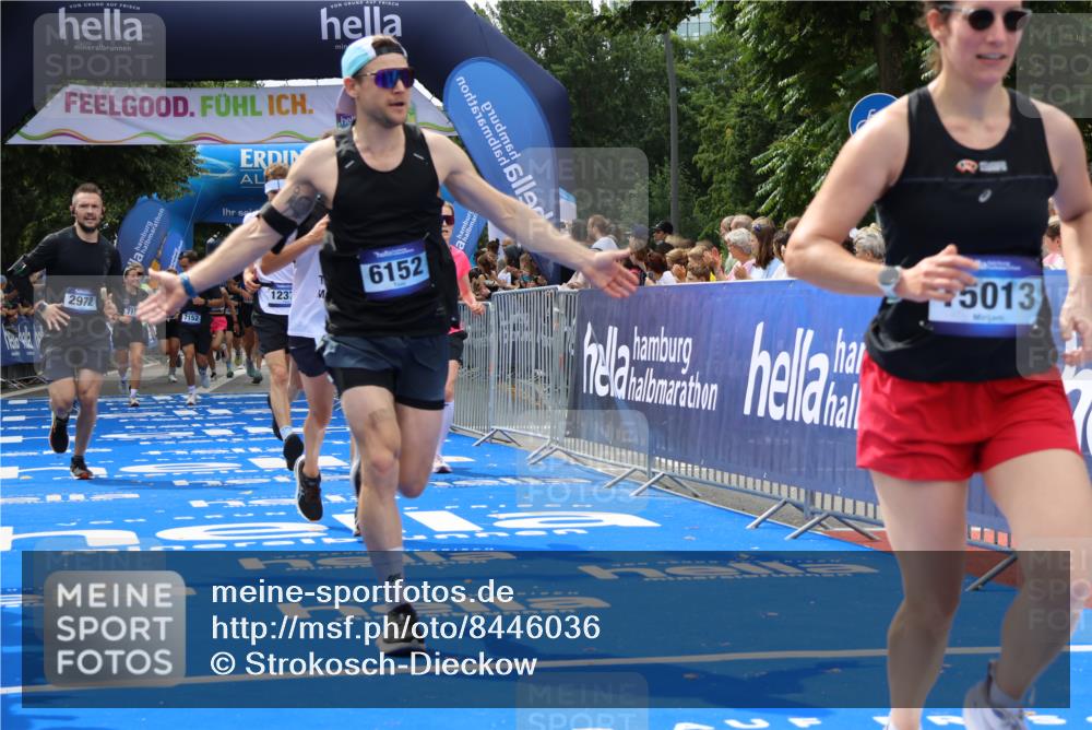 29.06.2025 - hella hamburg halbmarathon Strokosch-Dieckow http://msf.ph/oto/8446036 29.06.2025 10:39:25 Ziel 1343, 2546, 2972, 6037, 6152, 7152, 7154, 8346, 9116, 9265, 12335, 12372, 14359, 15013, 15336, 15866, 15965 meine-sportfotos.de
