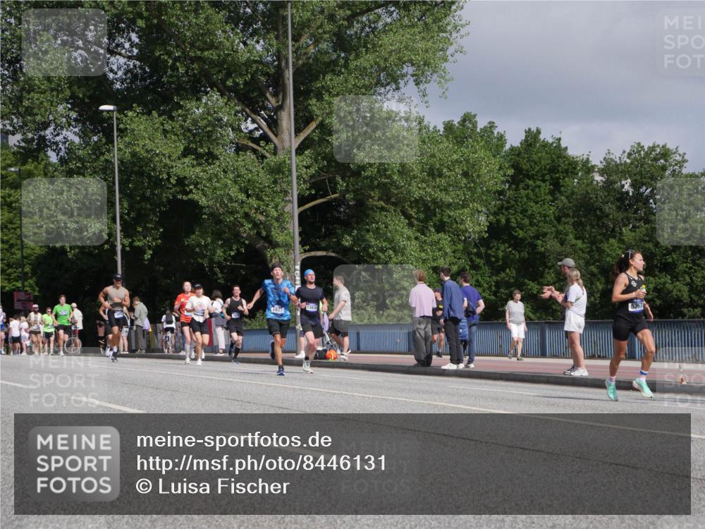 29.06.2025 - hella hamburg halbmarathon Luisa Fischer http://msf.ph/oto/8446131 29.06.2025 09:47:02 Kennedybrücke 13833, 1827, 5367, 2021, 3201, 5367, 8473, 8731, 10156, 10848 meine-sportfotos.de