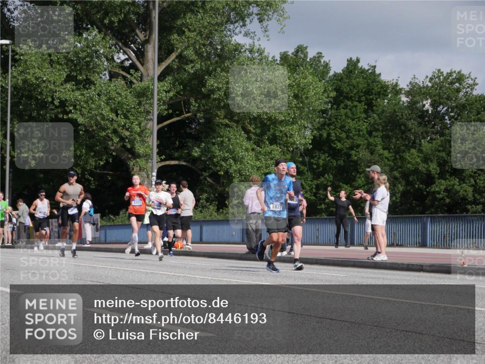 29.06.2025 - hella hamburg halbmarathon Luisa Fischer http://msf.ph/oto/8446193 29.06.2025 09:47:04 Kennedybrücke 18874, 3201, 0150, 4164, 1827, 3201, 5367, 6619, 8473, 10156, 10848 meine-sportfotos.de