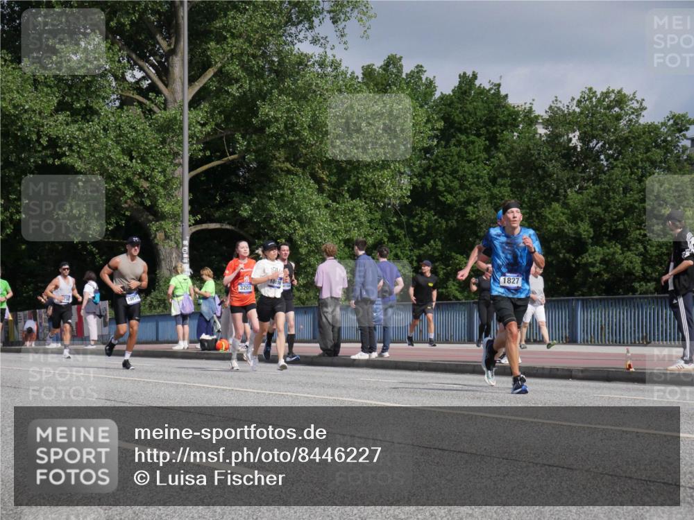 29.06.2025 - hella hamburg halbmarathon Luisa Fischer http://msf.ph/oto/8446227 29.06.2025 09:47:05 Kennedybrücke 18874, 3201, 10156164, 1827, 3201, 5367, 6619, 8473, 10156, 10848 meine-sportfotos.de
