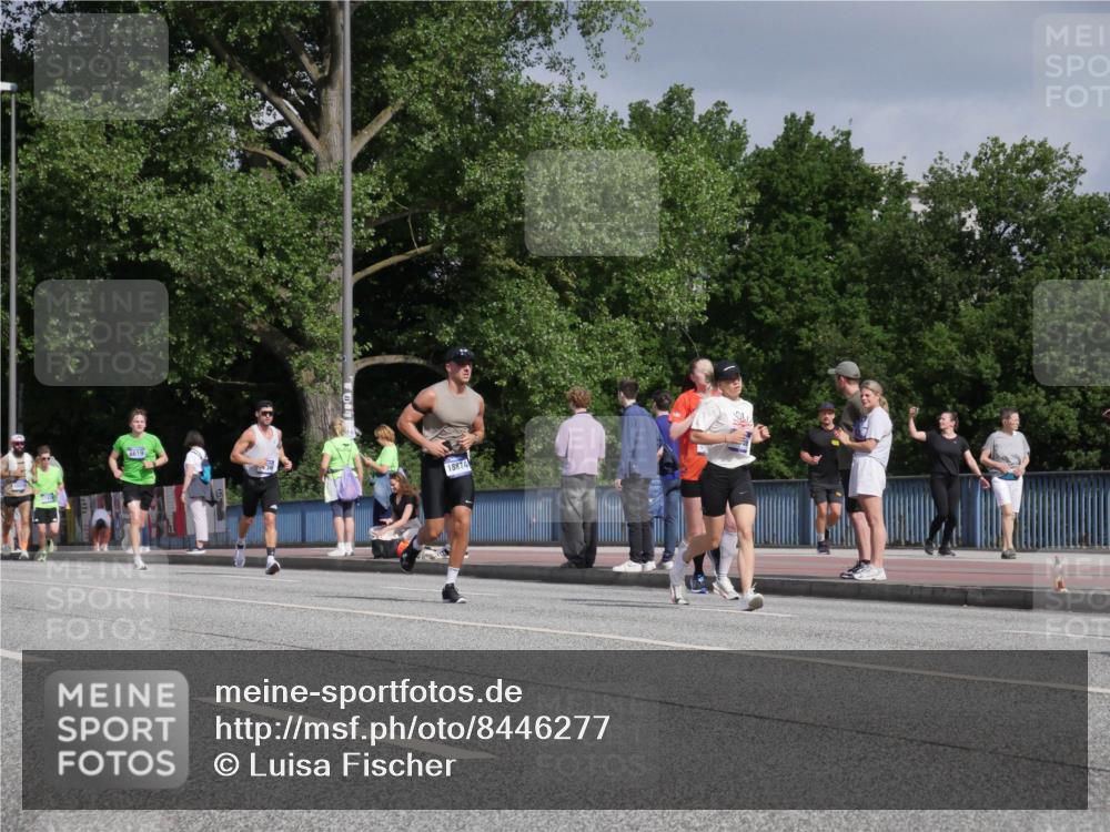 29.06.2025 - hella hamburg halbmarathon Luisa Fischer http://msf.ph/oto/8446277 29.06.2025 09:47:06 Kennedybrücke 18874, 3201, 5367, 6619, 8473, 10156, 10848 meine-sportfotos.de