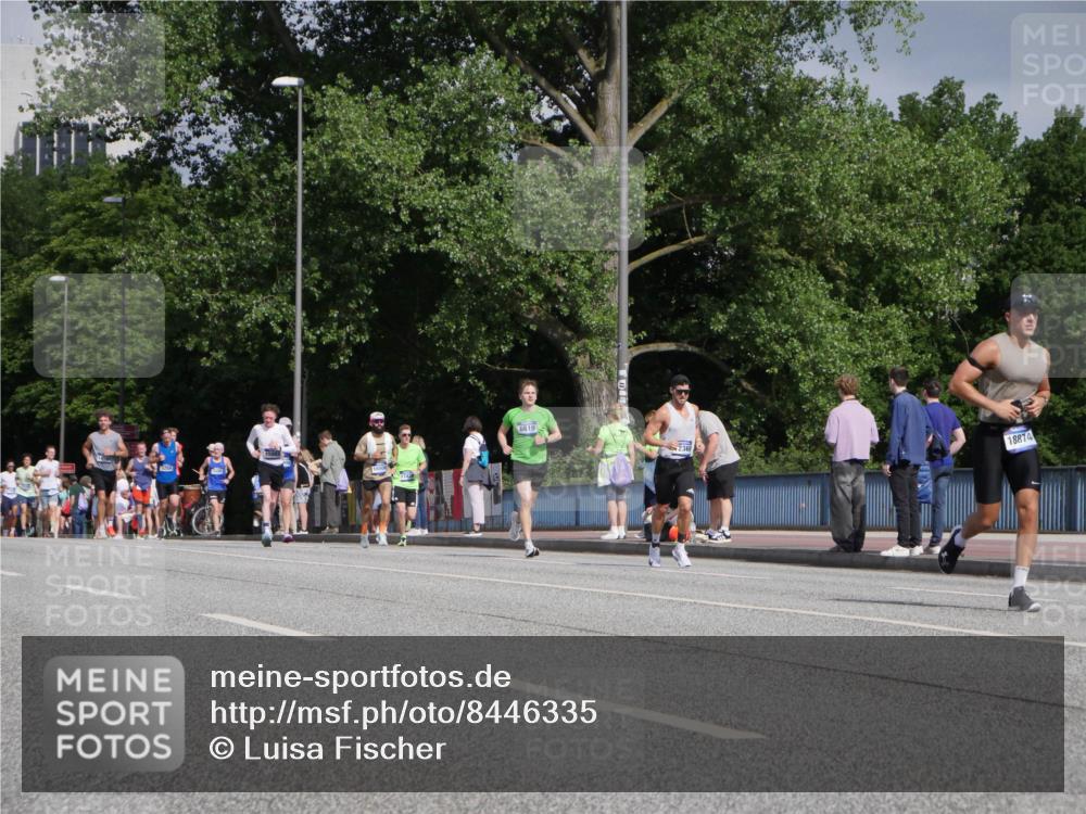 29.06.2025 - hella hamburg halbmarathon Luisa Fischer http://msf.ph/oto/8446335 29.06.2025 09:47:07 Kennedybrücke 6619, 236, 18874, 3201, 5367, 6619, 10156, 10848 meine-sportfotos.de