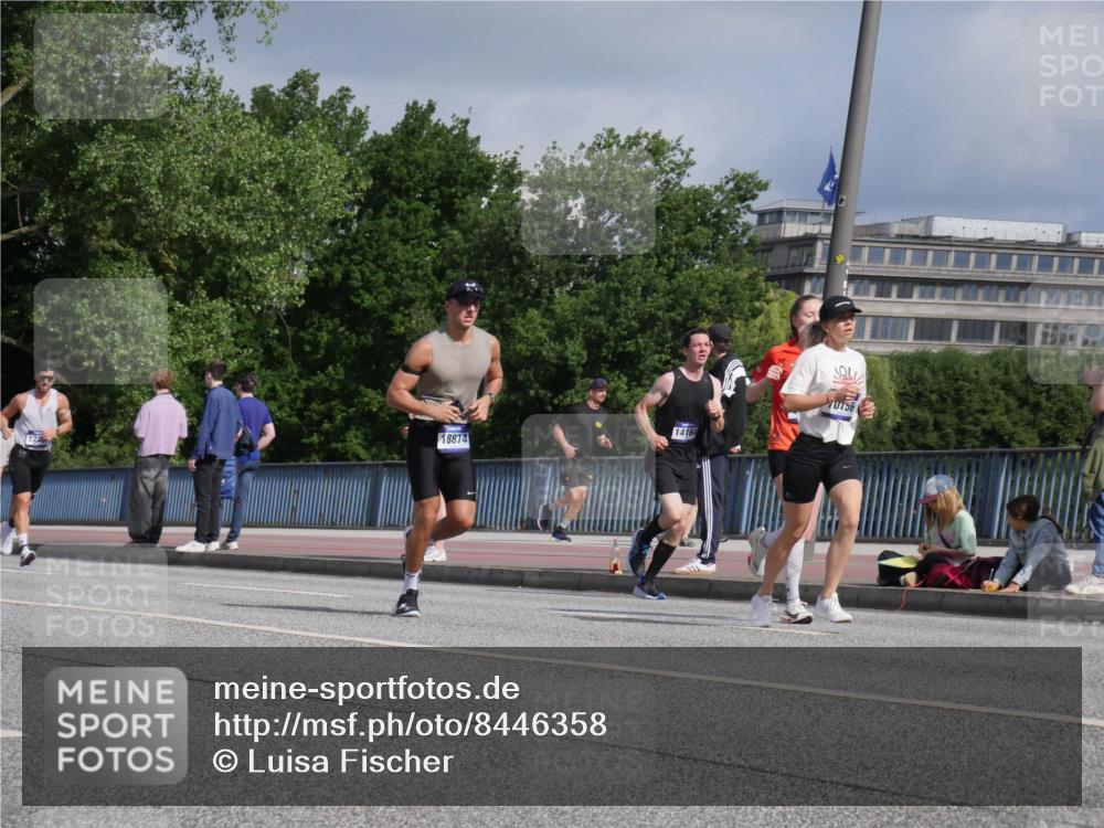 29.06.2025 - hella hamburg halbmarathon Luisa Fischer http://msf.ph/oto/8446358 29.06.2025 09:47:08 Kennedybrücke 18874, 1416, 56, 3201, 6619, 10156 meine-sportfotos.de