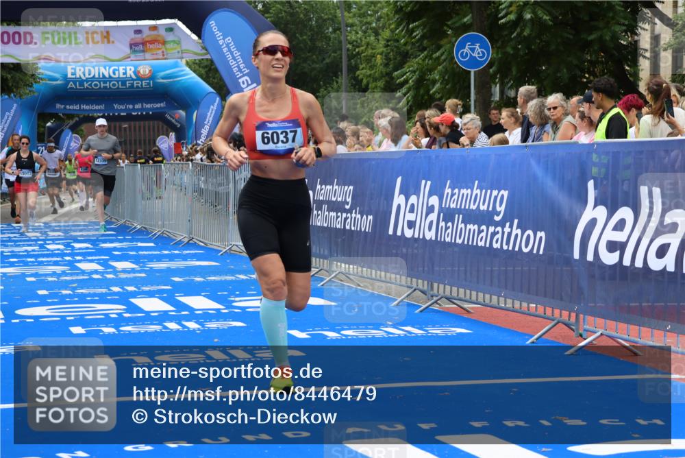 29.06.2025 - hella hamburg halbmarathon Strokosch-Dieckow http://msf.ph/oto/8446479 29.06.2025 10:39:20 Ziel 2044, 2546, 2972, 4565, 5752, 6037, 6152, 8319, 8346, 8925, 12046, 12335, 12372, 13479, 14311, 14359, 15013, 15866, 17646 meine-sportfotos.de