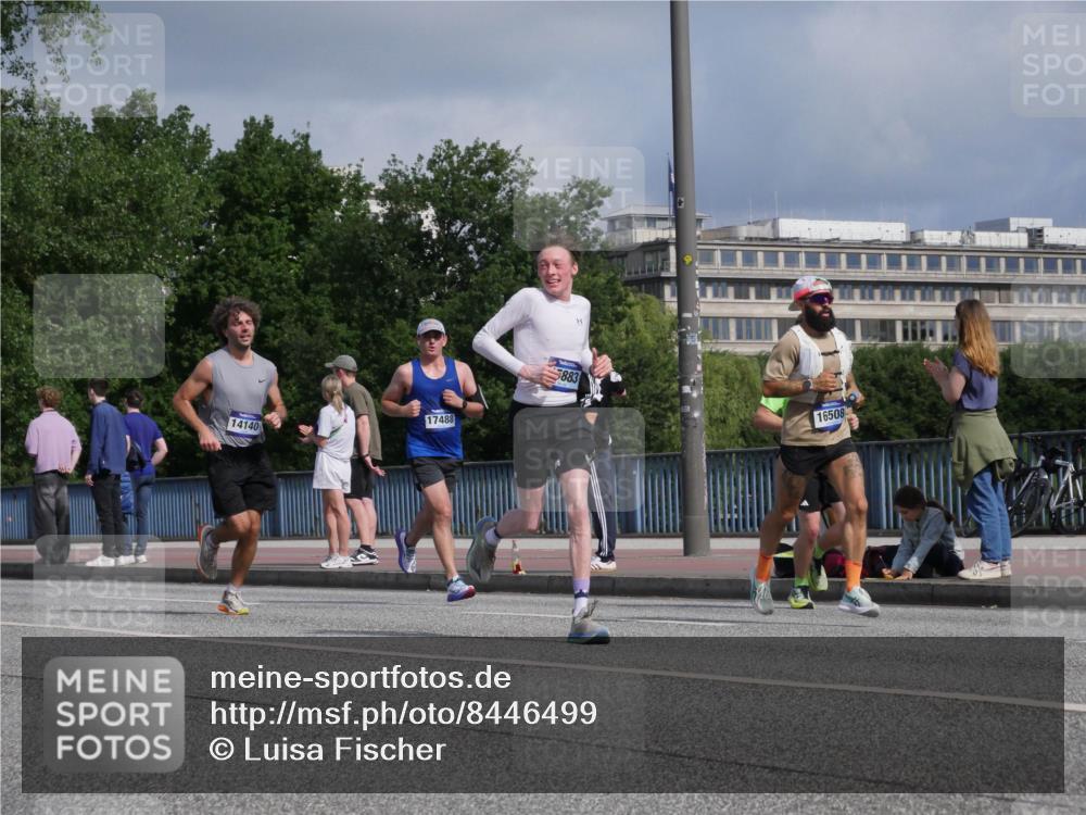 29.06.2025 - hella hamburg halbmarathon Luisa Fischer http://msf.ph/oto/8446499 29.06.2025 09:47:15 Kennedybrücke 14140, 17488, 58831, 16508, 5269, 6619, 10486 meine-sportfotos.de