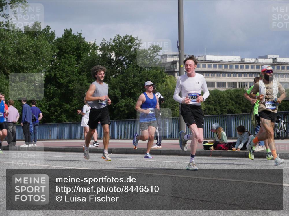 29.06.2025 - hella hamburg halbmarathon Luisa Fischer http://msf.ph/oto/8446510 29.06.2025 09:47:16 Kennedybrücke 1414, 488, 1588, 16508, 1758, 5269, 6619, 10486 meine-sportfotos.de