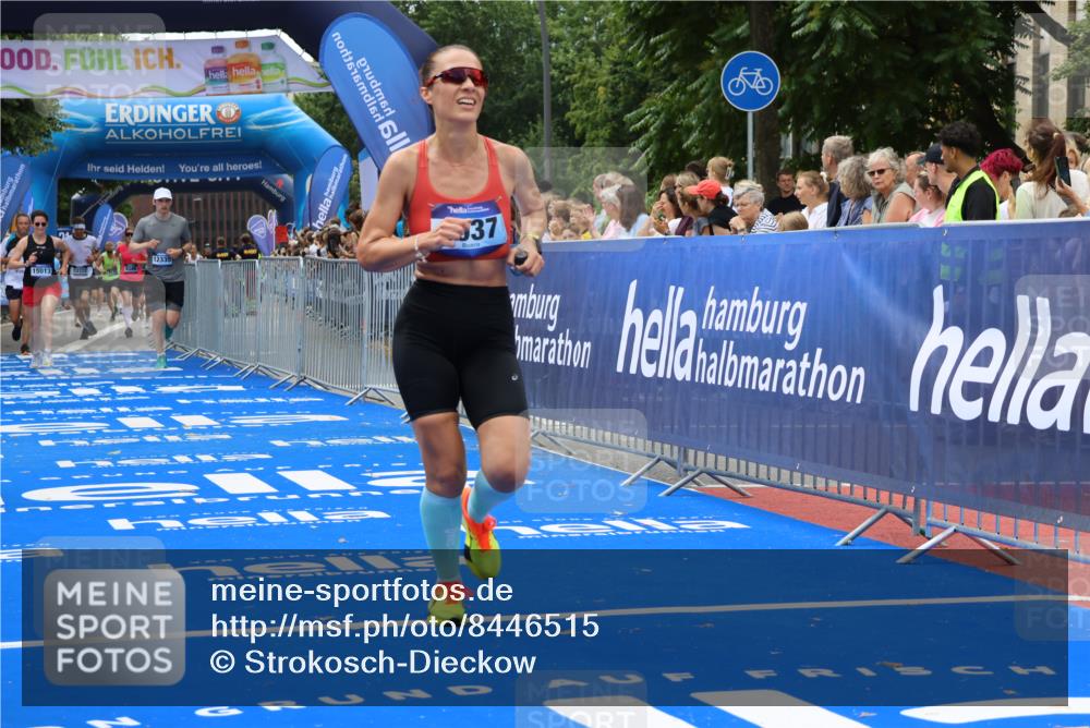29.06.2025 - hella hamburg halbmarathon Strokosch-Dieckow http://msf.ph/oto/8446515 29.06.2025 10:39:20 Ziel 2044, 2546, 2972, 4565, 5752, 6037, 6152, 8319, 8346, 8925, 12046, 12335, 12372, 13479, 14311, 14359, 15013, 15866, 17646 meine-sportfotos.de