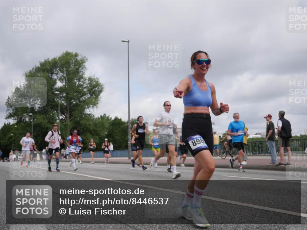 29.06.2025 - hella hamburg halbmarathon Luisa Fischer http://msf.ph/oto/8446537 29.06.2025 10:28:42 Kennedybrücke 896, 1045, 2000, 3053, 3099, 3113, 4444, 4797, 5814, 7778, 8276, 8962 meine-sportfotos.de