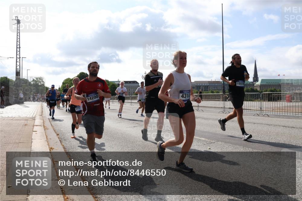 29.06.2025 - hella hamburg halbmarathon Lena Gebhardt http://msf.ph/oto/8446550 29.06.2025 09:53:31 Lombardsbrücke 1774, 14200, 1867, 4310, 15519, 38888, 1012, 1391, 1466, 1558, 1735, 1750, 1759, 2234, 2365, 2402, 2516, 2590, 2623, 2890, 2937, 3004, 3146, 3186, 3304, 3414, 3907, 4091, 4140, 4247, 4310, 4553, 4997, 5022, 5115, 5132, 5362, 5460, 5532, 5623, 5624, 5650, 5692, 6071, 6081, 6152, 6203, 6282, 6375, 6388, 6460, 6575, 6712, 6903, 7147, 7204, 7322, 7385, 7448, 7450, 7480, 7765, 8063, 8664, 9030, 9126, 9626, 9633, 9723, 9965, 11077, 13009 meine-sportfotos.de