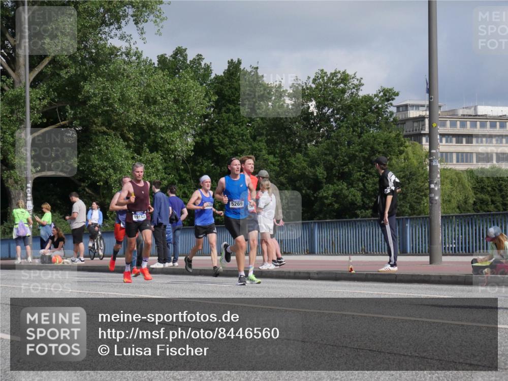 29.06.2025 - hella hamburg halbmarathon Luisa Fischer http://msf.ph/oto/8446560 29.06.2025 09:47:17 Kennedybrücke 19142, 5269, 1758, 5269, 6619, 10486 meine-sportfotos.de