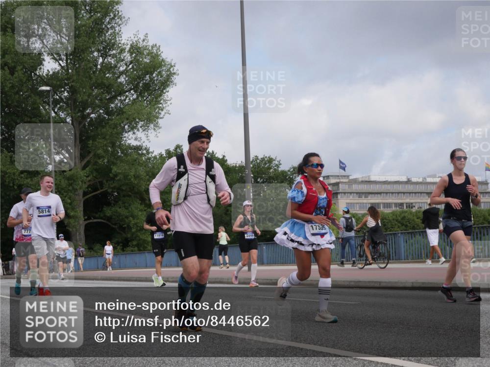 29.06.2025 - hella hamburg halbmarathon Luisa Fischer http://msf.ph/oto/8446562 29.06.2025 10:28:44 Kennedybrücke 777, 5814, 11816, 4444, 17535, 1627, 2000, 3053, 3099, 3113, 3920, 4444, 4797, 5814, 7778, 8276, 8962 meine-sportfotos.de