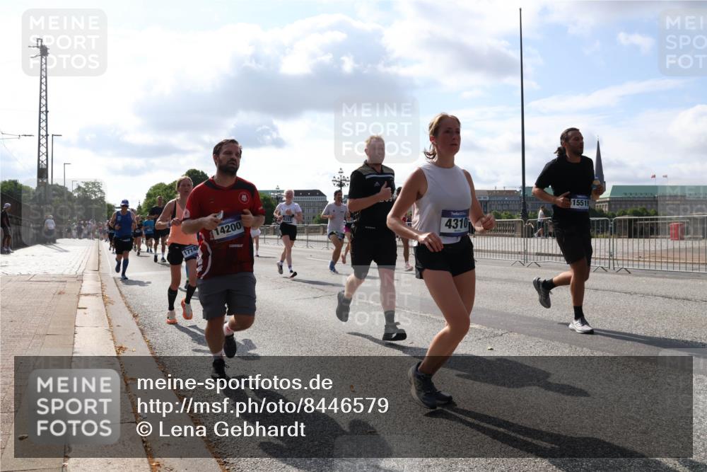 29.06.2025 - hella hamburg halbmarathon Lena Gebhardt http://msf.ph/oto/8446579 29.06.2025 09:53:31 Lombardsbrücke 1774, 14200, 4310, 15519, 1012, 1391, 1466, 1558, 1735, 1750, 1759, 2234, 2365, 2402, 2516, 2590, 2623, 2890, 2937, 3004, 3146, 3186, 3304, 3414, 3907, 4091, 4140, 4247, 4310, 4553, 4997, 5022, 5115, 5132, 5362, 5460, 5532, 5623, 5624, 5650, 5692, 6071, 6081, 6152, 6203, 6282, 6375, 6388, 6460, 6575, 6712, 6903, 7147, 7204, 7322, 7385, 7448, 7450, 7480, 7765, 8063, 8664, 9030, 9126, 9626, 9633, 9723, 9965, 11077, 13009 meine-sportfotos.de