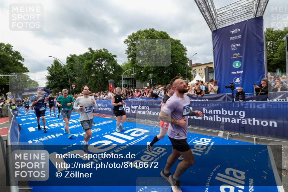 29.06.2025 - hella hamburg halbmarathon Zöllner http://msf.ph/oto/8446672 29.06.2025 10:57:52 Ziel 1972, 2034, 2806, 2883, 5391, 7269, 7833, 9820, 10599, 10703, 12440, 12523, 13376, 14737, 16418, 16517, 17201, 17543, 18492, 18508, 18727 meine-sportfotos.de