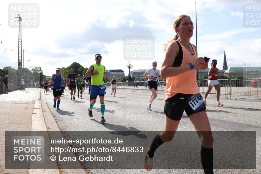29.06.2025 - hella hamburg halbmarathon Lena Gebhardt http://msf.ph/oto/8446833 29.06.2025 09:53:32 Lombardsbrücke 607, 6282, 17748, 1790, 1012, 1391, 1466, 1558, 1735, 1750, 1759, 2234, 2270, 2365, 2402, 2516, 2590, 2623, 2890, 2937, 3004, 3146, 3186, 3304, 3414, 3907, 4091, 4140, 4247, 4310, 4553, 4949, 4997, 5022, 5115, 5132, 5362, 5460, 5532, 5623, 5624, 5650, 5692, 6071, 6081, 6152, 6203, 6282, 6375, 6388, 6460, 6575, 6712, 6903, 7204, 7322, 7385, 7448, 7450, 7480, 7765, 8063, 8664, 9030, 9126, 9626, 9633, 9723, 9965, 11077, 13009 meine-sportfotos.de