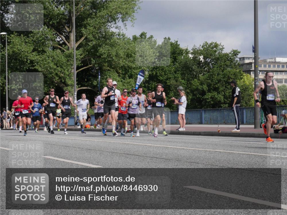29.06.2025 - hella hamburg halbmarathon Luisa Fischer http://msf.ph/oto/8446930 29.06.2025 09:47:28 Kennedybrücke 5328, 9381, 17175, 5746, 1919, 9137, 130, 19204, 7272, 10171, 2746, 1758, 2746, 3043, 5070, 5328, 5746, 6781, 7272, 8209, 8883, 9137, 9381, 10171 meine-sportfotos.de