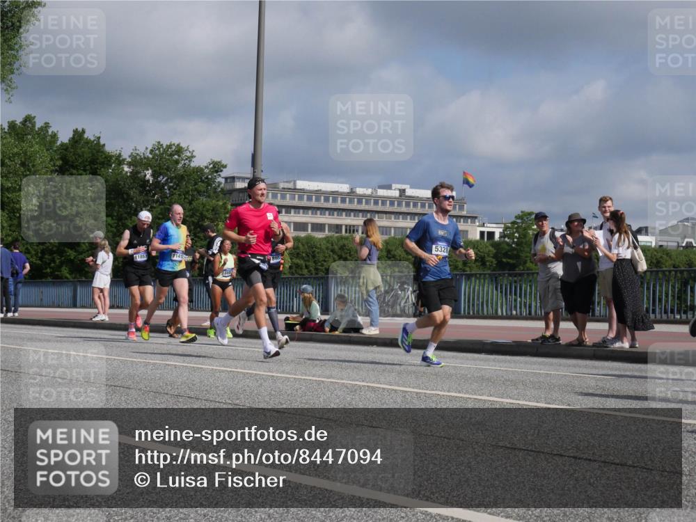 29.06.2025 - hella hamburg halbmarathon Luisa Fischer http://msf.ph/oto/8447094 29.06.2025 09:47:34 Kennedybrücke 11857, 1141, 8104, 5328, 1990, 3043, 4050, 5070, 5328, 5746, 5826, 7272, 7723, 8209, 8883, 9137, 9381, 9634, 10171 meine-sportfotos.de