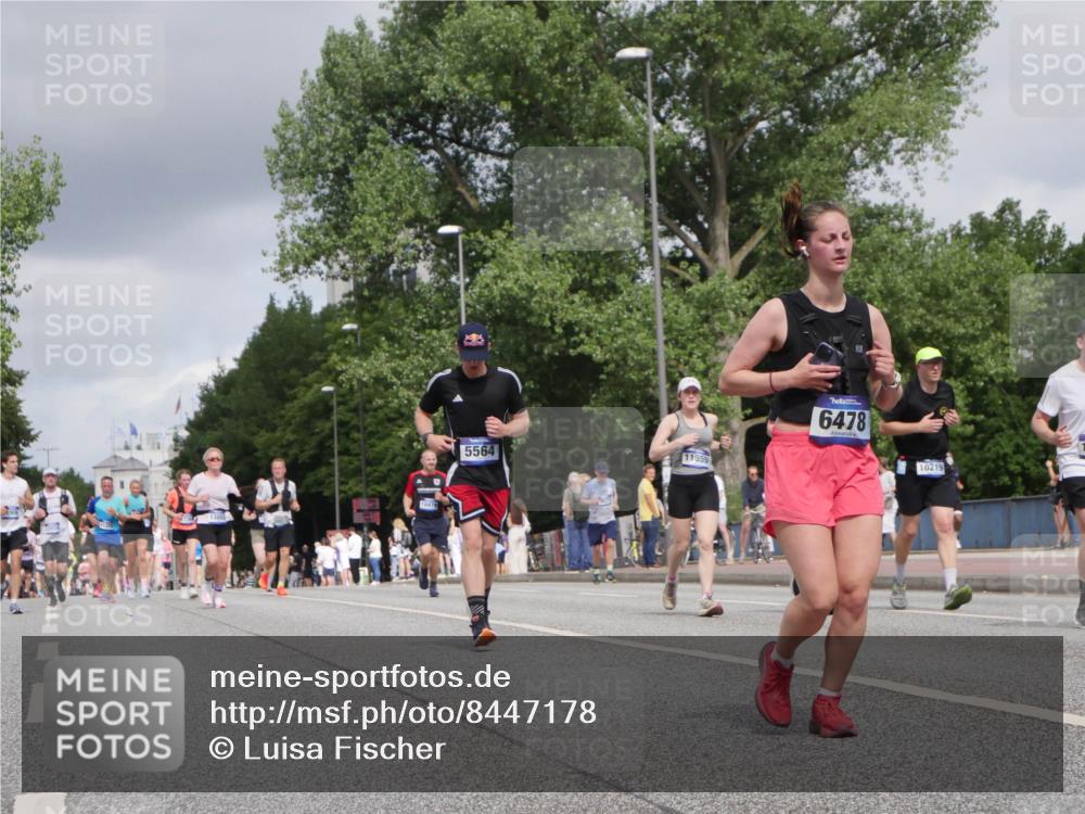 29.06.2025 - hella hamburg halbmarathon Luisa Fischer http://msf.ph/oto/8447178 29.06.2025 10:29:23 Kennedybrücke 16479, 5564, 11859, 6478, 10219, 3765, 4378, 5564, 6478, 7069, 8079, 8881, 9573, 10219, 10845, 10846 meine-sportfotos.de