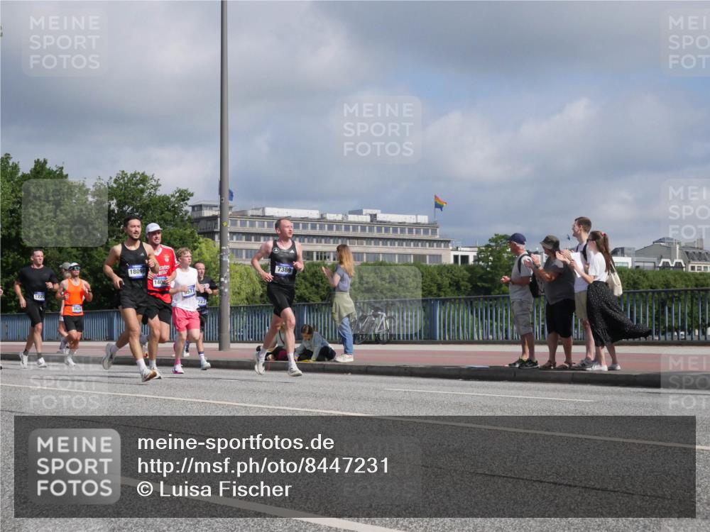 29.06.2025 - hella hamburg halbmarathon Luisa Fischer http://msf.ph/oto/8447231 29.06.2025 09:47:39 Kennedybrücke 1223, 18099, 140, 9571, 723, 7389, 1990, 4050, 4679, 4698, 5826, 6358, 7481, 7723, 8883, 9634, 10017 meine-sportfotos.de
