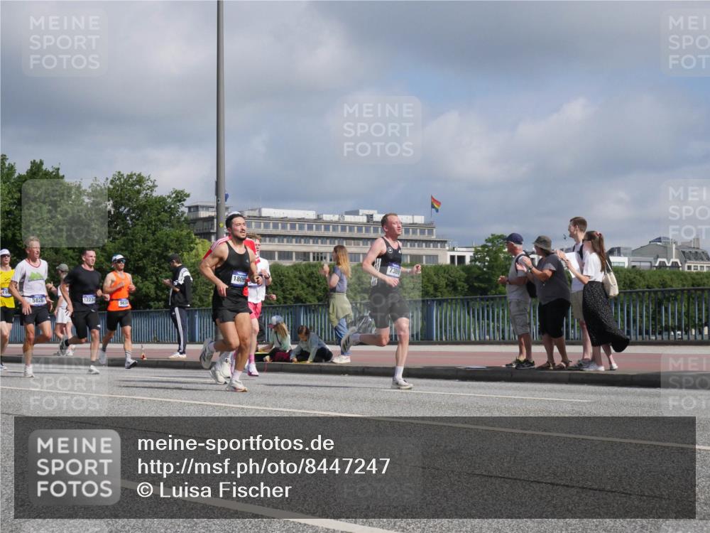 29.06.2025 - hella hamburg halbmarathon Luisa Fischer http://msf.ph/oto/8447247 29.06.2025 09:47:40 Kennedybrücke 5826, 12234, 9634, 1809, 7389, 1990, 2689, 4050, 4679, 4698, 5826, 6358, 7481, 7723, 9634, 10017 meine-sportfotos.de