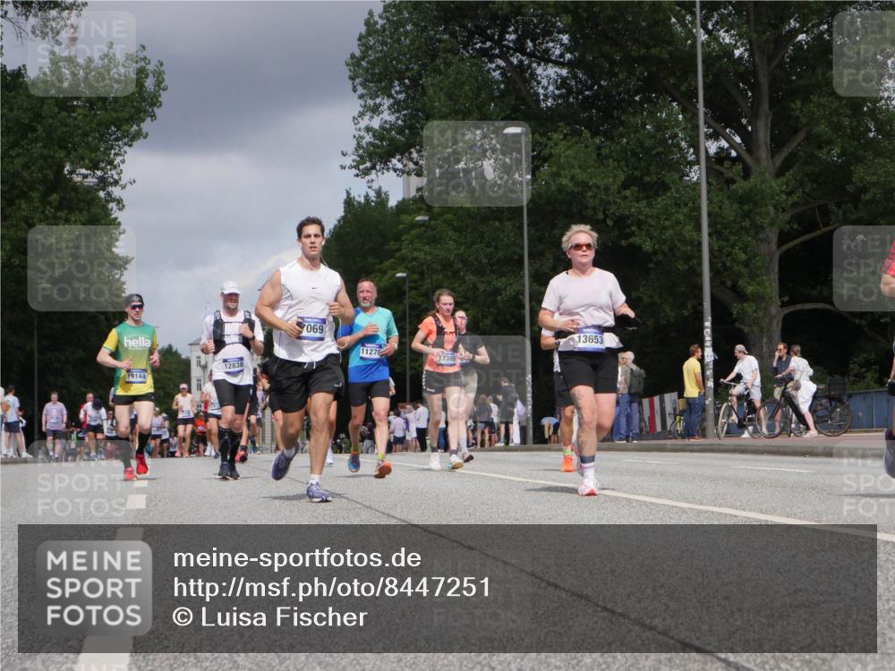 29.06.2025 - hella hamburg halbmarathon Luisa Fischer http://msf.ph/oto/8447251 29.06.2025 10:29:28 Kennedybrücke 12838, 19144, 069, 11270, 13653, 7369, 1479, 5497, 5564, 6478, 7069, 8079, 8881, 9573, 10219, 10845, 10846 meine-sportfotos.de