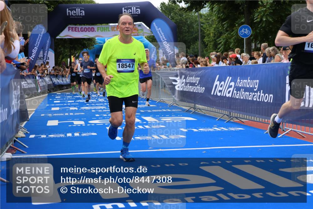 29.06.2025 - hella hamburg halbmarathon Strokosch-Dieckow http://msf.ph/oto/8447308 29.06.2025 10:39:10 Ziel 1445, 2044, 3282, 4565, 4759, 5752, 6686, 6687, 8319, 8925, 11305, 11619, 12046, 12137, 13479, 13729, 14311, 15556, 16656, 16820, 17646, 17668, 18149, 18547 meine-sportfotos.de