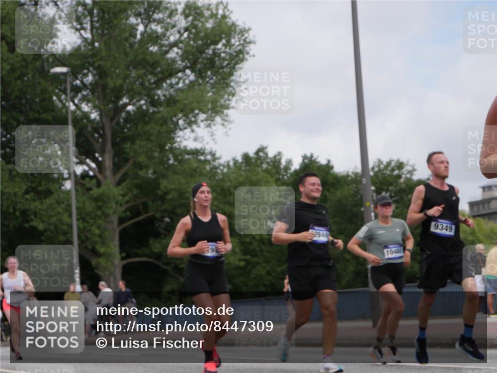 29.06.2025 - hella hamburg halbmarathon Luisa Fischer http://msf.ph/oto/8447309 29.06.2025 10:29:37 Kennedybrücke 94, 2946, 10465, 9349, 1479, 1973, 3617, 4358, 5497, 6637, 10465 meine-sportfotos.de