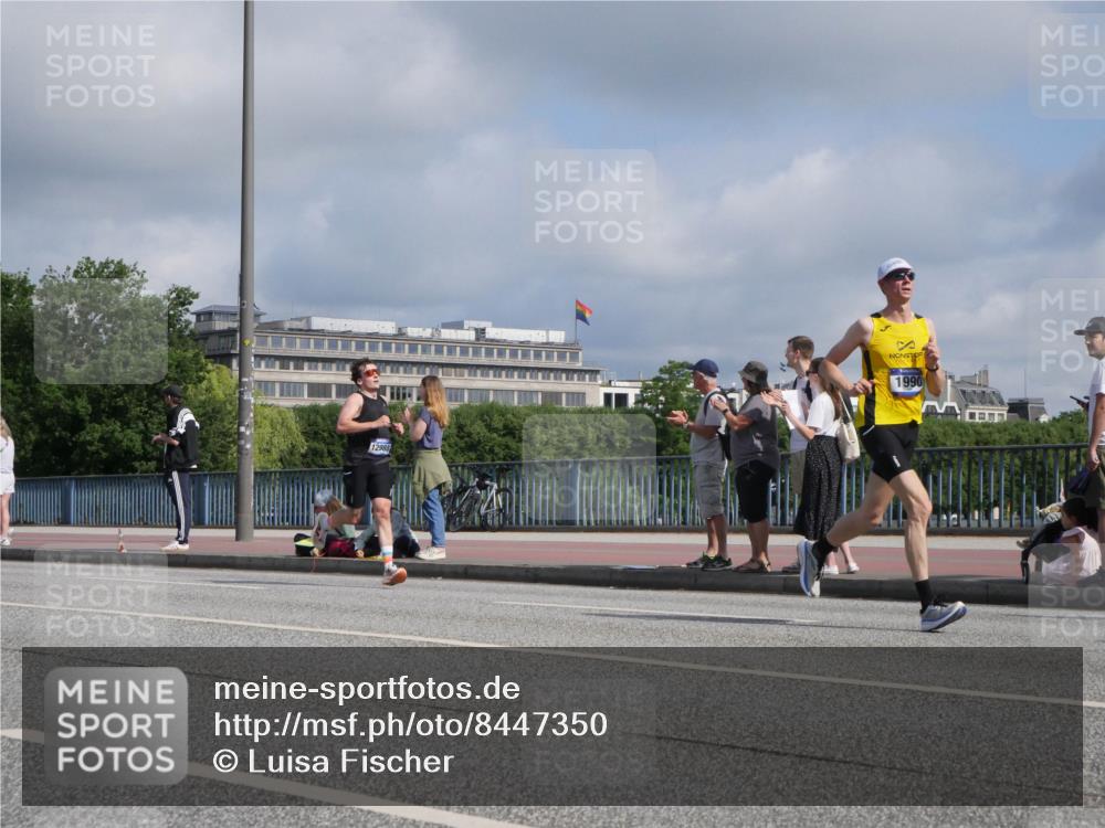 29.06.2025 - hella hamburg halbmarathon Luisa Fischer http://msf.ph/oto/8447350 29.06.2025 09:47:43 Kennedybrücke 12988, 1990, 1990, 2689, 4129, 4679, 4698, 4749, 5826, 6358, 7481, 7723, 9634, 10017 meine-sportfotos.de