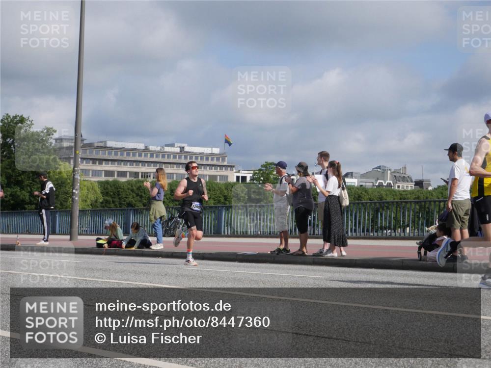29.06.2025 - hella hamburg halbmarathon Luisa Fischer http://msf.ph/oto/8447360 29.06.2025 09:47:44 Kennedybrücke 12988, 1990, 2689, 4129, 4679, 4698, 4749, 5826, 6358, 7481, 7723, 8190, 9634, 10017 meine-sportfotos.de