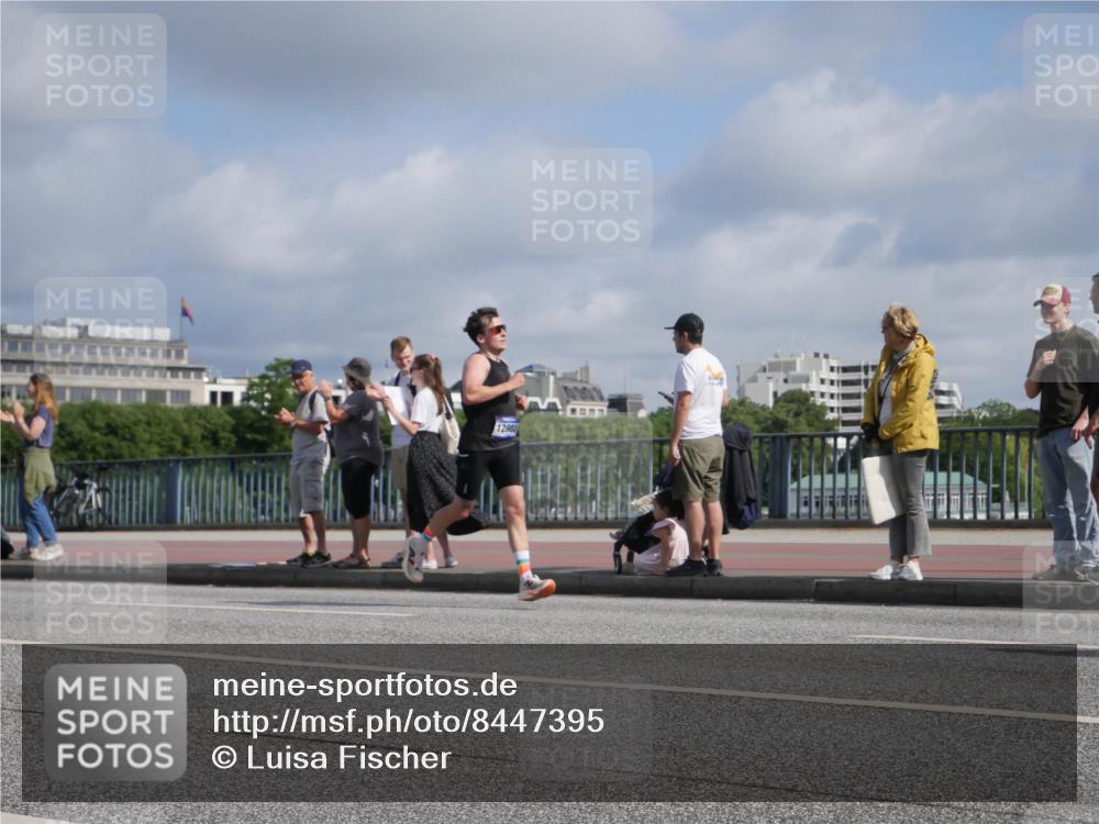 29.06.2025 - hella hamburg halbmarathon Luisa Fischer http://msf.ph/oto/8447395 29.06.2025 09:47:45 Kennedybrücke 12988, 1990, 2689, 4129, 4679, 4698, 4749, 6358, 7481, 8190, 9634, 10017 meine-sportfotos.de