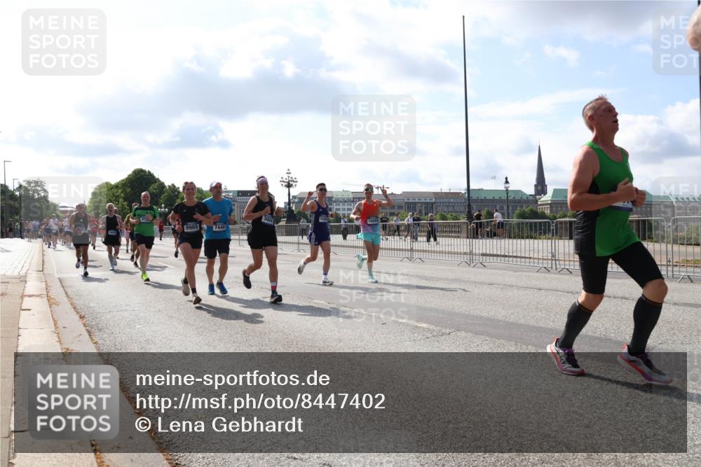29.06.2025 - hella hamburg halbmarathon Lena Gebhardt http://msf.ph/oto/8447402 29.06.2025 09:53:36 Lombardsbrücke 972, 9965, 7448, 1466, 1558, 1735, 1750, 1759, 2234, 2270, 2365, 2402, 2516, 2623, 2823, 2890, 2937, 3004, 3146, 3186, 3414, 4091, 4140, 4247, 4310, 4553, 4949, 4997, 5022, 5115, 5132, 5362, 5460, 5532, 5623, 5624, 5650, 5692, 6071, 6081, 6203, 6282, 6309, 6375, 6388, 6460, 6575, 6903, 7204, 7322, 7385, 7448, 7450, 7480, 7765, 8023, 8063, 8269, 8664, 9030, 9126, 9626, 9633, 9723, 9965, 10792, 11077, 13009 meine-sportfotos.de