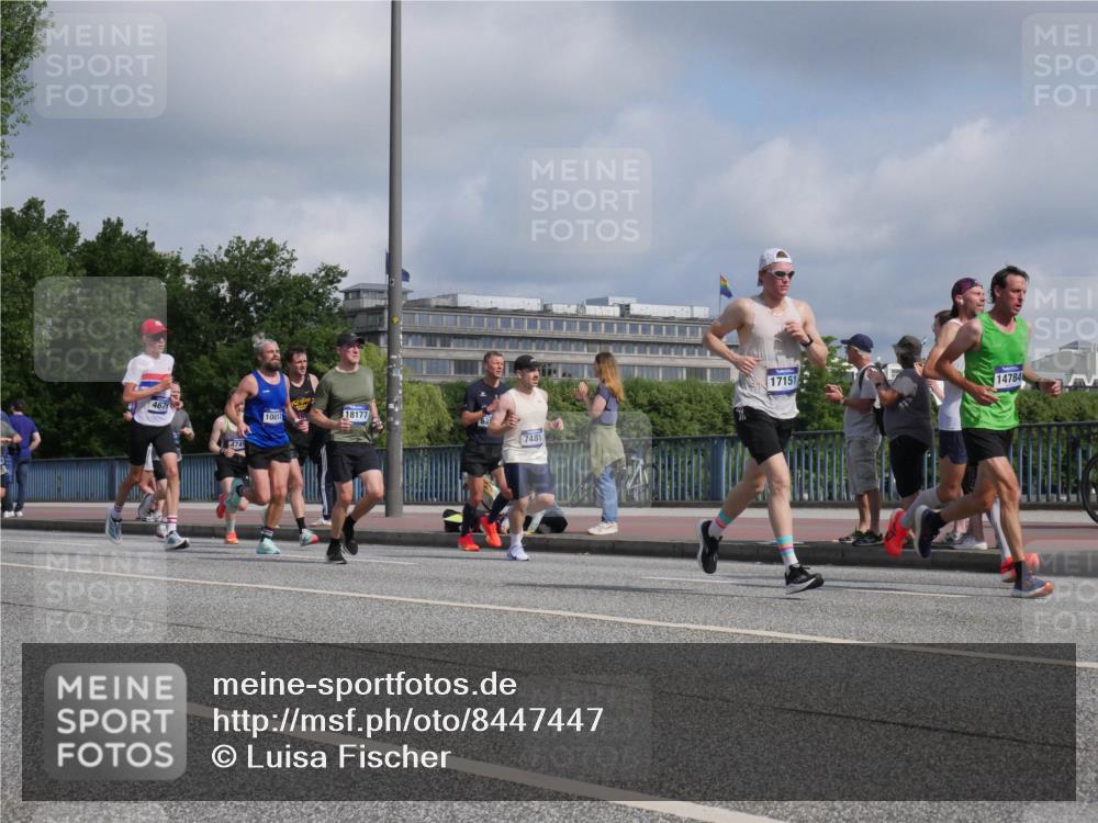 29.06.2025 - hella hamburg halbmarathon Luisa Fischer http://msf.ph/oto/8447447 29.06.2025 09:47:47 Kennedybrücke 4675, 4745, 10017, 18177, 7481, 17151, 14784, 2689, 4129, 4679, 4698, 4749, 6358, 7481, 8190, 9634, 10017 meine-sportfotos.de