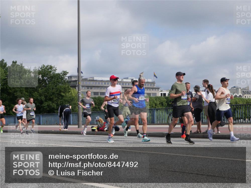 29.06.2025 - hella hamburg halbmarathon Luisa Fischer http://msf.ph/oto/8447492 29.06.2025 09:47:49 Kennedybrücke 16755, 129, 4679, 181773, 10017, 748, 2689, 4129, 4679, 4698, 4749, 6358, 7481, 8190, 10017 meine-sportfotos.de