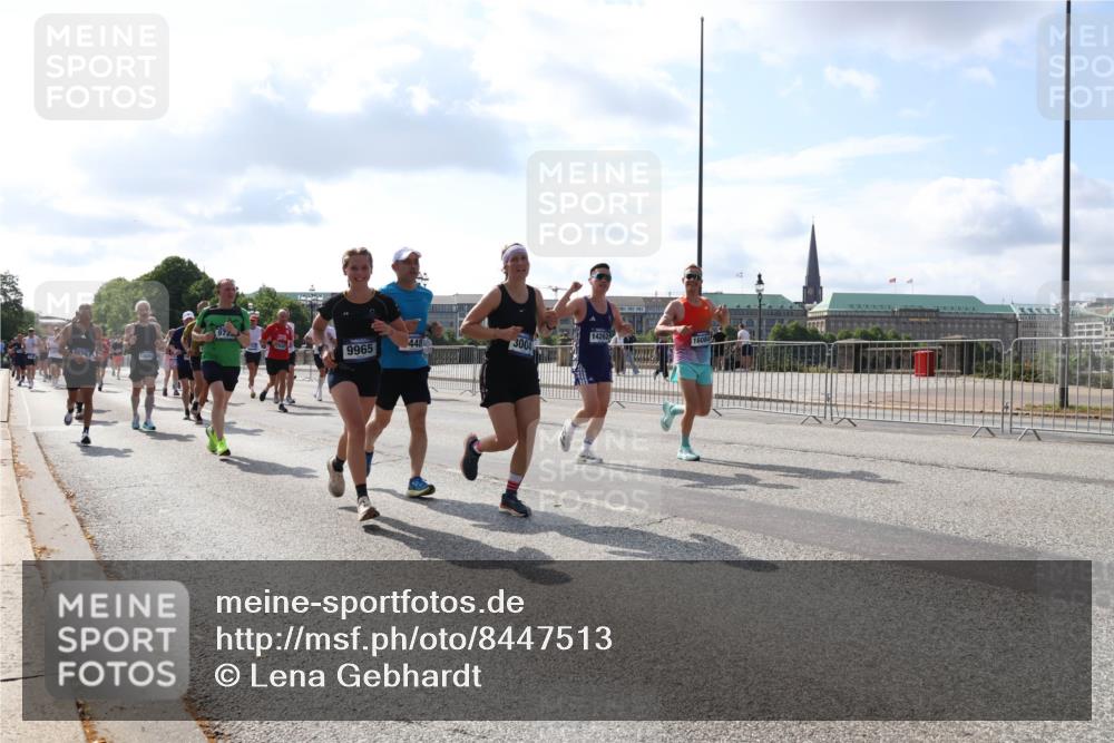 29.06.2025 - hella hamburg halbmarathon Lena Gebhardt http://msf.ph/oto/8447513 29.06.2025 09:53:37 Lombardsbrücke 972, 9965, 448, 3004, 14262, 1466, 1558, 1750, 1759, 2234, 2270, 2365, 2402, 2516, 2623, 2823, 2890, 2937, 3004, 3146, 3186, 3414, 4091, 4140, 4247, 4310, 4553, 4949, 4997, 5022, 5115, 5132, 5362, 5460, 5532, 5623, 5624, 5650, 5692, 6071, 6203, 6282, 6309, 6375, 6388, 6460, 6575, 6903, 7204, 7322, 7385, 7448, 7450, 7480, 7765, 8023, 8063, 8269, 8664, 9030, 9126, 9626, 9633, 9723, 9965, 10792, 11077, 13009 meine-sportfotos.de