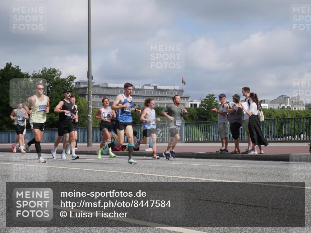 29.06.2025 - hella hamburg halbmarathon Luisa Fischer http://msf.ph/oto/8447584 29.06.2025 09:47:51 Kennedybrücke 8190, 15826, 4129, 15887, 1230, 2689, 4129, 4679, 4749, 6358, 7481, 8190, 10017 meine-sportfotos.de