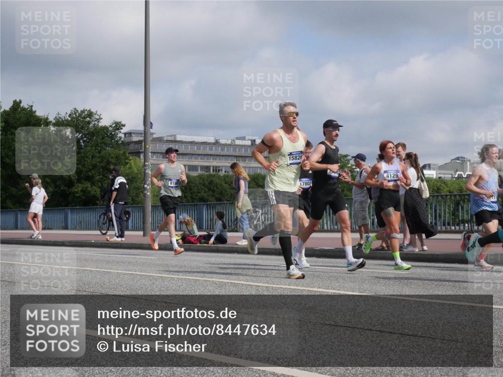29.06.2025 - hella hamburg halbmarathon Luisa Fischer http://msf.ph/oto/8447634 29.06.2025 09:47:53 Kennedybrücke 819, 15826, 17802, 4129, 2689, 4129, 4749, 8190 meine-sportfotos.de