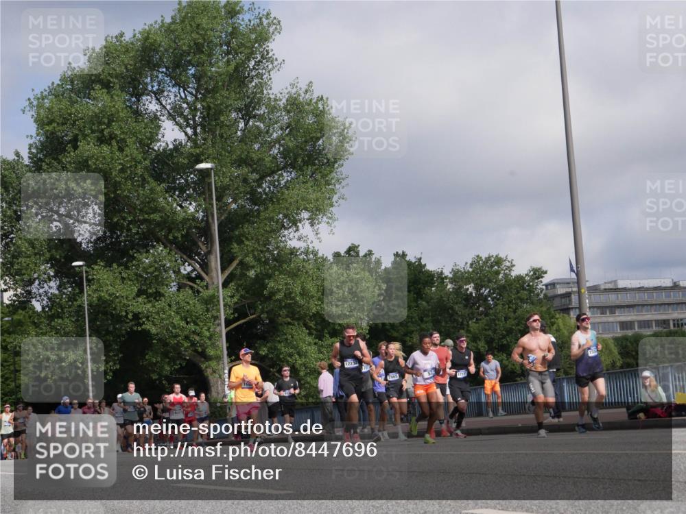 29.06.2025 - hella hamburg halbmarathon Luisa Fischer http://msf.ph/oto/8447696 29.06.2025 09:48:01 Kennedybrücke 7965, 57, 1686, 1707, 5187, 5550, 6878, 7186, 7880, 7965, 10484, 10876 meine-sportfotos.de