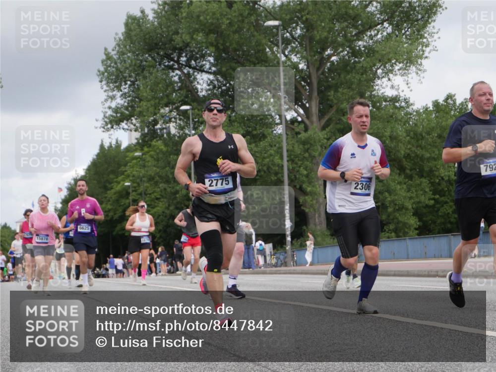 29.06.2025 - hella hamburg halbmarathon Luisa Fischer http://msf.ph/oto/8447842 29.06.2025 10:30:03 Kennedybrücke 17675, 15878, 6625, 1678, 2775, 2306, 792, 2306, 2775, 4844, 6625, 6905, 7929 meine-sportfotos.de