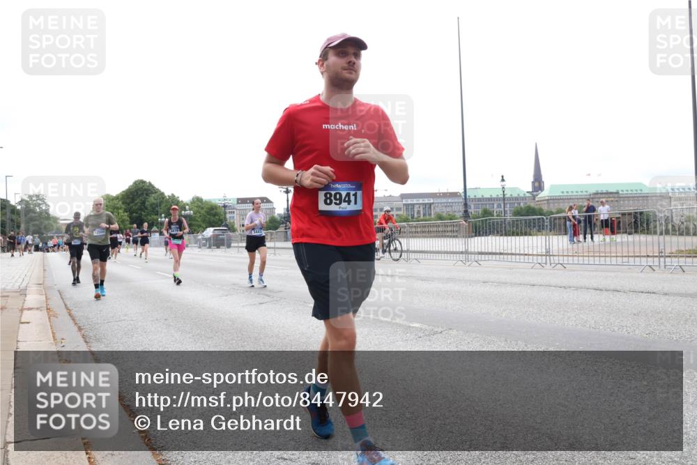 29.06.2025 - hella hamburg halbmarathon Lena Gebhardt http://msf.ph/oto/8447942 29.06.2025 10:30:23 Lombardsbrücke 12504, 8941, 1097, 1547, 1647, 2754, 2755, 2901, 3443, 3573, 3613, 4575, 4819, 5063, 5322, 6344, 6598, 6616, 6626, 7071, 8792, 8941, 10162, 10880, 11984, 12349, 12350, 12460, 12461, 12504, 12537, 12687, 12688, 12710, 13418, 14304, 14421, 15757, 15789, 15938, 16182, 16504, 16601, 16604, 16735, 16769, 16791, 16864, 17529, 18046, 18503, 18671, 18860 meine-sportfotos.de