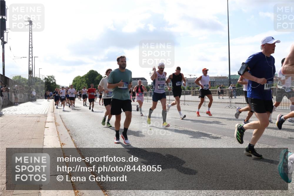 29.06.2025 - hella hamburg halbmarathon Lena Gebhardt http://msf.ph/oto/8448055 29.06.2025 09:53:41 Lombardsbrücke 271, 6388, 7480, 189, 2937, 1098, 1466, 1558, 1750, 1759, 2270, 2365, 2402, 2516, 2623, 2823, 2890, 2937, 3004, 3146, 3186, 3414, 4091, 4140, 4247, 4310, 4553, 4949, 5022, 5115, 5362, 5460, 5532, 5623, 5624, 5650, 5692, 6071, 6203, 6282, 6309, 6375, 6388, 6460, 6575, 6903, 7167, 7204, 7322, 7385, 7448, 7450, 7480, 7734, 7765, 8023, 8269, 9030, 9043, 9126, 9626, 9633, 9723, 9965, 10792, 11077, 11936, 13009 meine-sportfotos.de