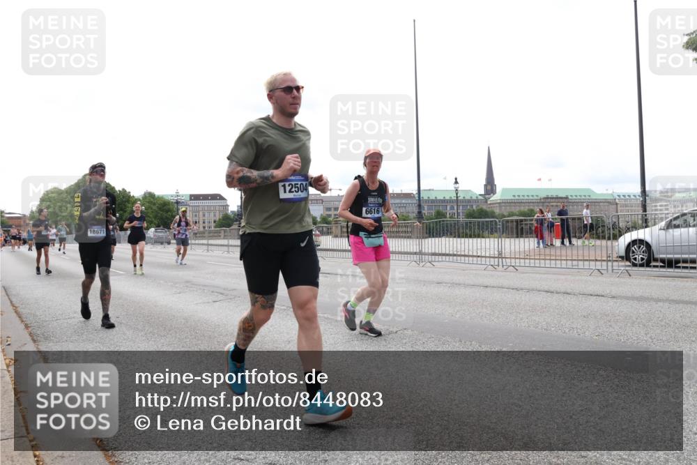 29.06.2025 - hella hamburg halbmarathon Lena Gebhardt http://msf.ph/oto/8448083 29.06.2025 10:30:26 Lombardsbrücke 18671, 12504, 6616, 1097, 1547, 1647, 2569, 2754, 2755, 2901, 3443, 3573, 3613, 4575, 4819, 5063, 5322, 6344, 6598, 6616, 6626, 7071, 7120, 8792, 10162, 10880, 11984, 12349, 12350, 12460, 12461, 12504, 12537, 12687, 12688, 12710, 13418, 14216, 14304, 14421, 15757, 15789, 15938, 16182, 16504, 16601, 16604, 16735, 16769, 16791, 16864, 18046, 18362, 18503, 18671, 18795, 18860 meine-sportfotos.de