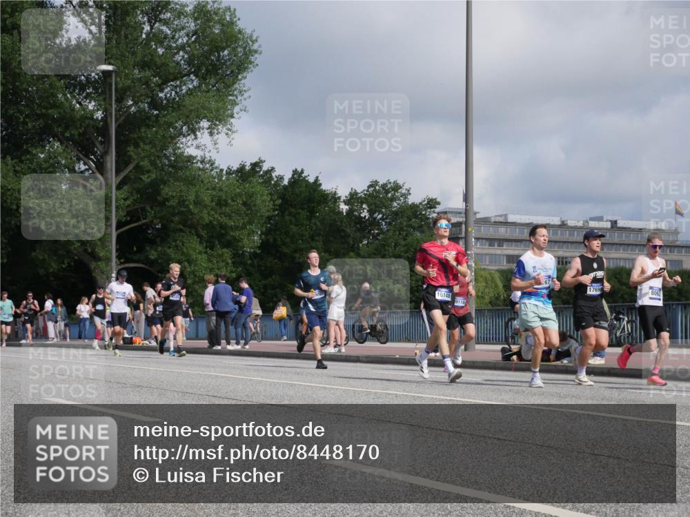 29.06.2025 - hella hamburg halbmarathon Luisa Fischer http://msf.ph/oto/8448170 29.06.2025 09:48:16 Kennedybrücke 16148, 1776, 9345, 9118, 67, 17691, 8062, 1894, 4463, 4812, 7055, 8062, 9345 meine-sportfotos.de