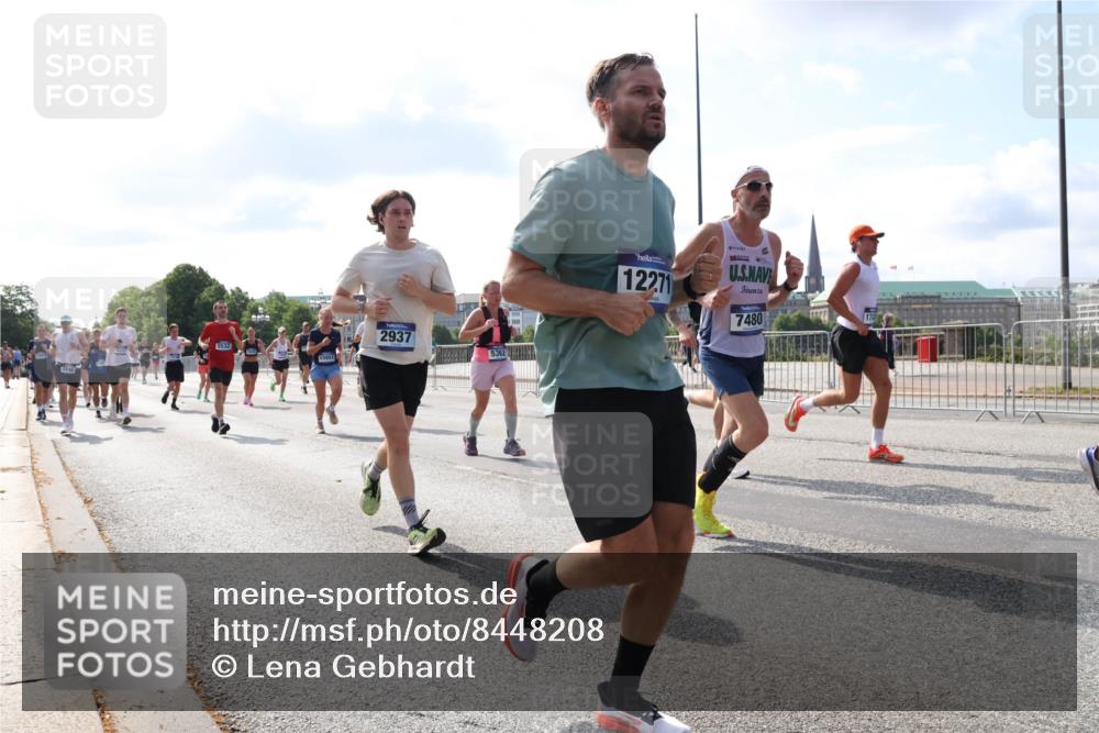29.06.2025 - hella hamburg halbmarathon Lena Gebhardt http://msf.ph/oto/8448208 29.06.2025 09:53:42 Lombardsbrücke 4140, 2937, 5532, 5362, 12271, 7480, 172, 1098, 1466, 1558, 1750, 1759, 2270, 2365, 2402, 2516, 2623, 2823, 2890, 2937, 3004, 3146, 3186, 3414, 4091, 4140, 4247, 4310, 4553, 4949, 5022, 5115, 5362, 5460, 5532, 5623, 5624, 5650, 5692, 6071, 6203, 6282, 6309, 6375, 6388, 6460, 6575, 6903, 7167, 7204, 7322, 7385, 7448, 7450, 7480, 7734, 7765, 8023, 8269, 9030, 9043, 9126, 9626, 9633, 9723, 9965, 10792, 11077, 11936, 13009 meine-sportfotos.de