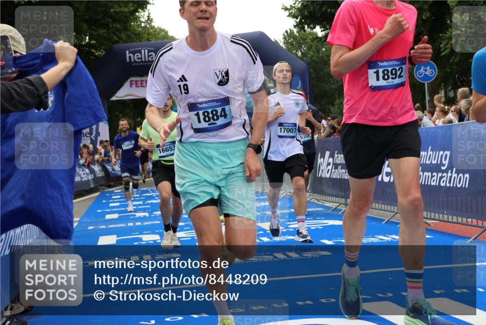 29.06.2025 - hella hamburg halbmarathon Strokosch-Dieckow http://msf.ph/oto/8448209 29.06.2025 10:48:48 Ziel 1094, 1884, 1892, 2442, 7067, 9482, 9661, 11519, 12421, 12533, 13009, 13976, 15309, 15384, 16653, 17007, 18873 meine-sportfotos.de